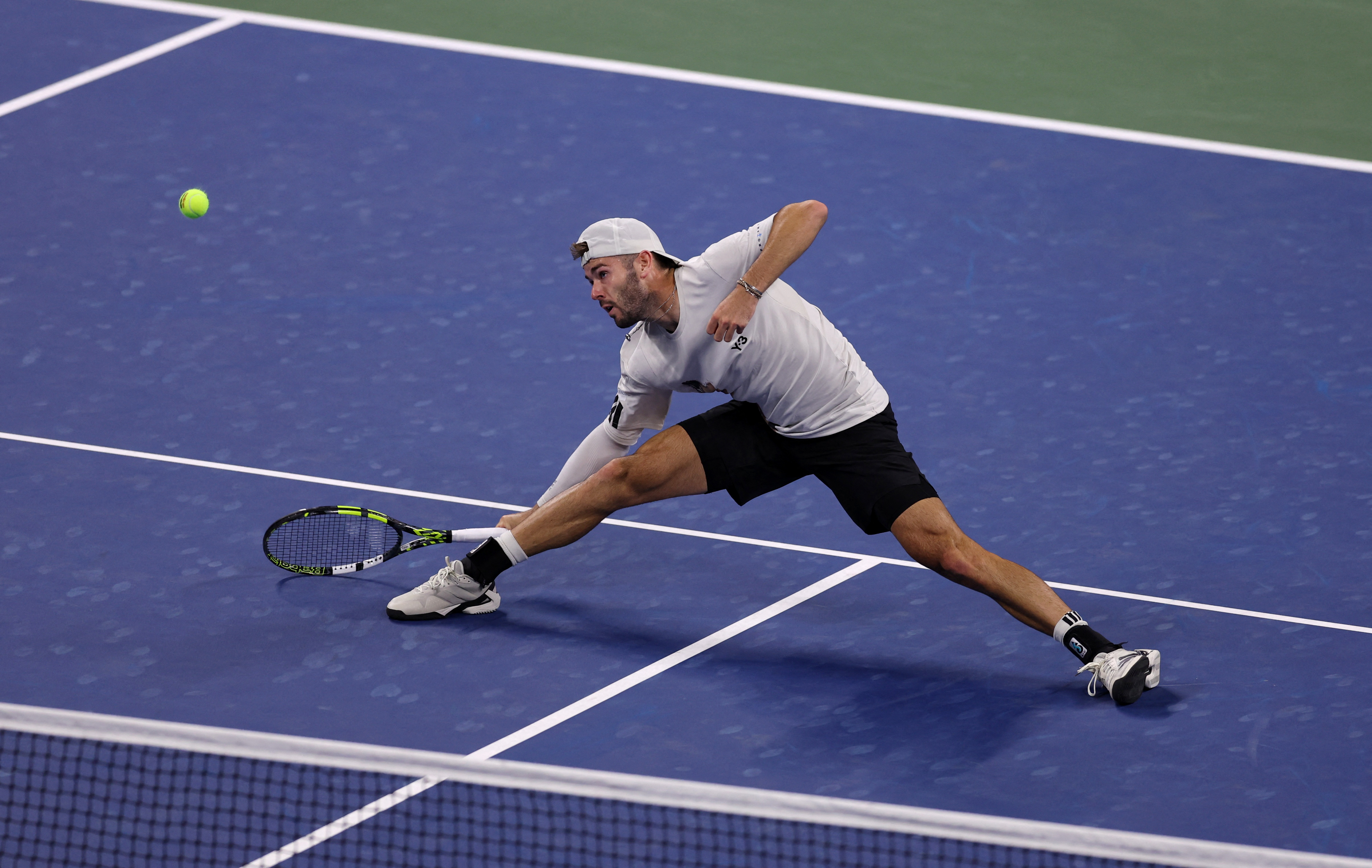 年终总决赛险胜美网,兹维列夫关键制胜 年终总决赛险胜美网,兹维列夫关键制胜