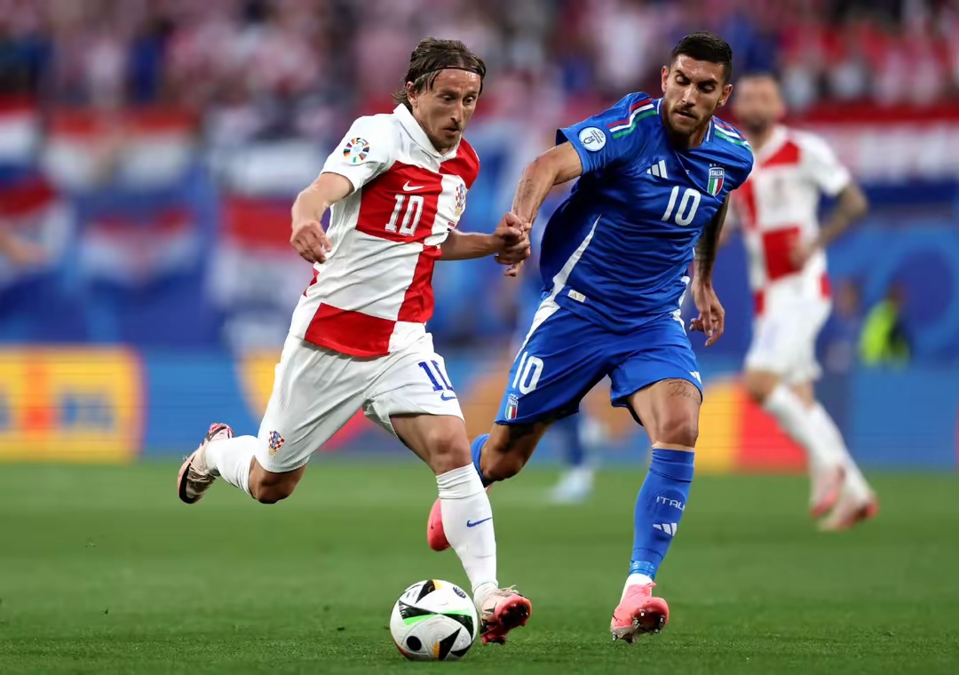 克罗地亚队在欧预赛中实现惊天逆转，力挫对手