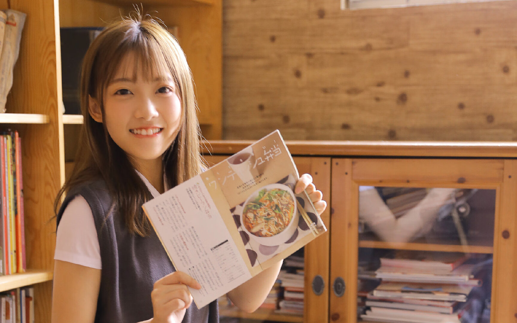 仙人掌与摇滚乐,法比尼奥如何用纪律撕裂墨西哥的野性