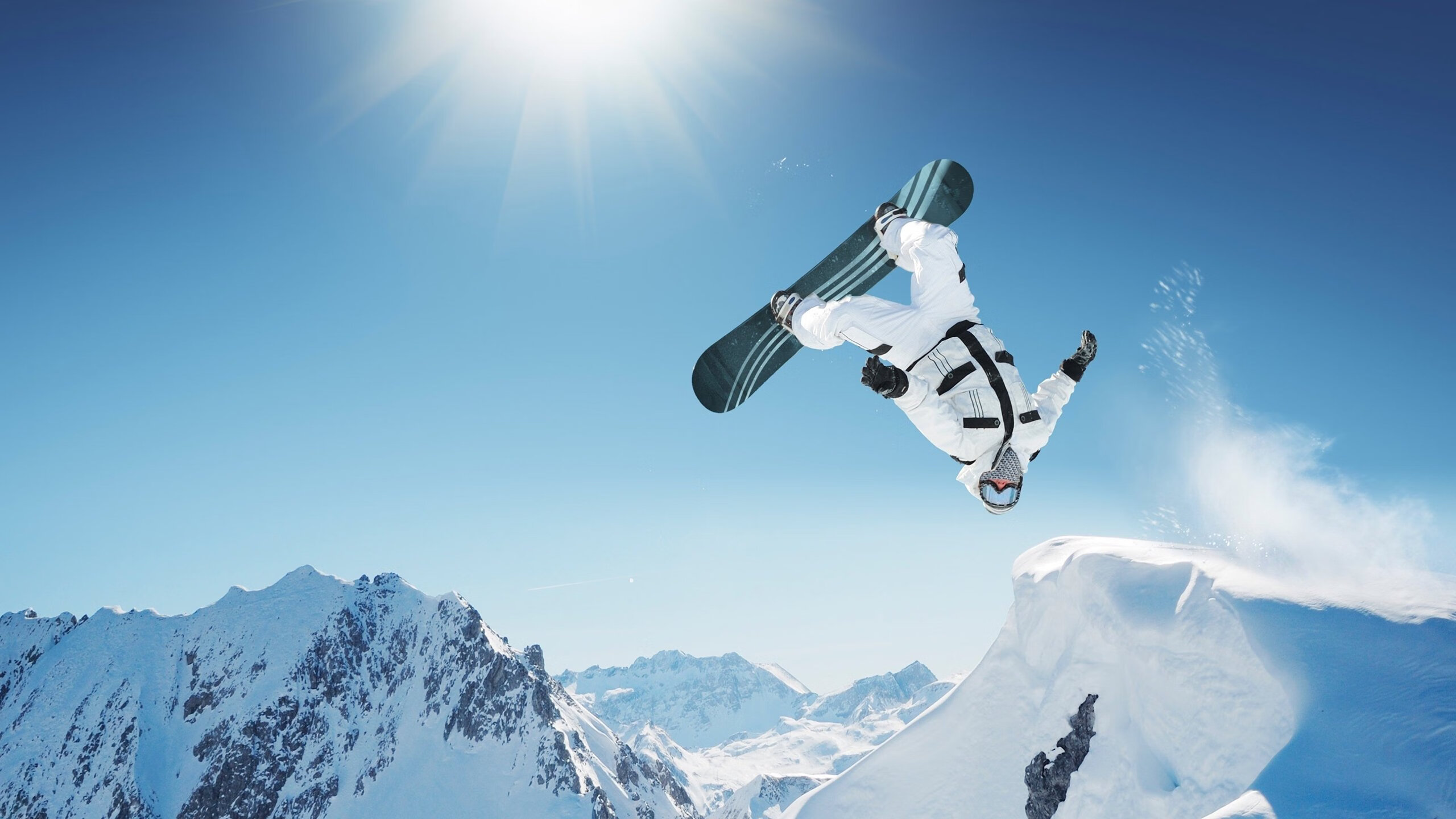 巅峰对决!掘金加时险胜上海,拉文攻防一体统治赛场