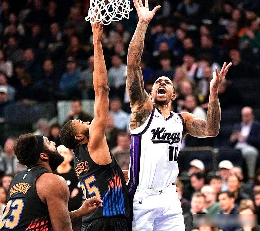 尼克斯火力压制国王，利拉德成为关键先生